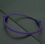 Bransoletka ze sznurka fioletowa - obrazek 3